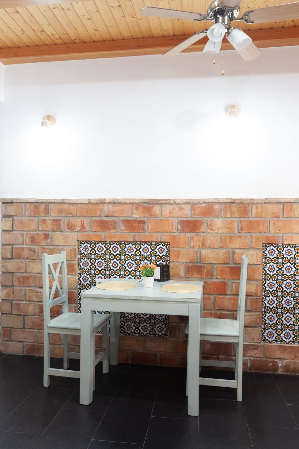 Hostal Restaurante La Giralda Rota Bagian luar foto